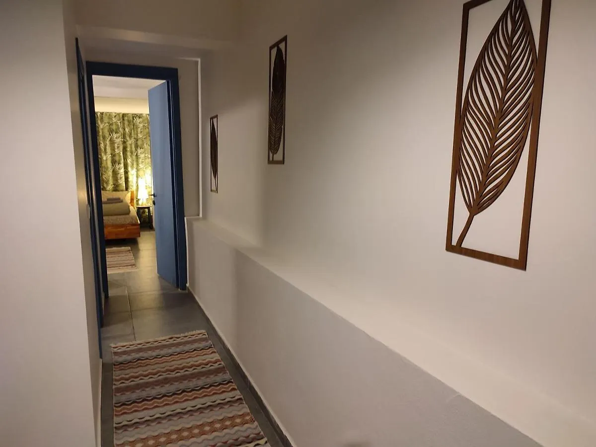 Kunterbunt Istanbul Apartment
