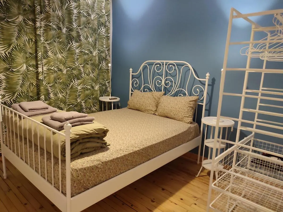 Kunterbunt Istanbul Apartment