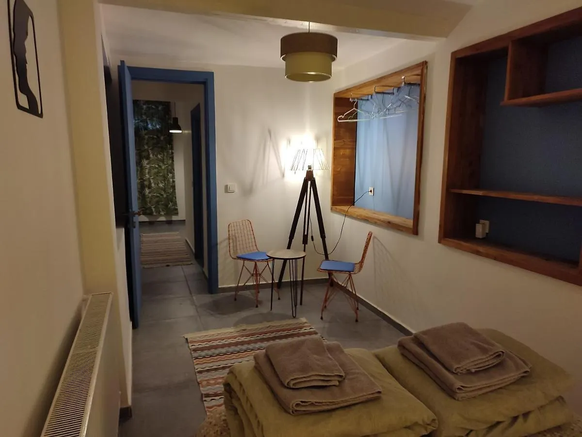 Kunterbunt Istanbul Apartment