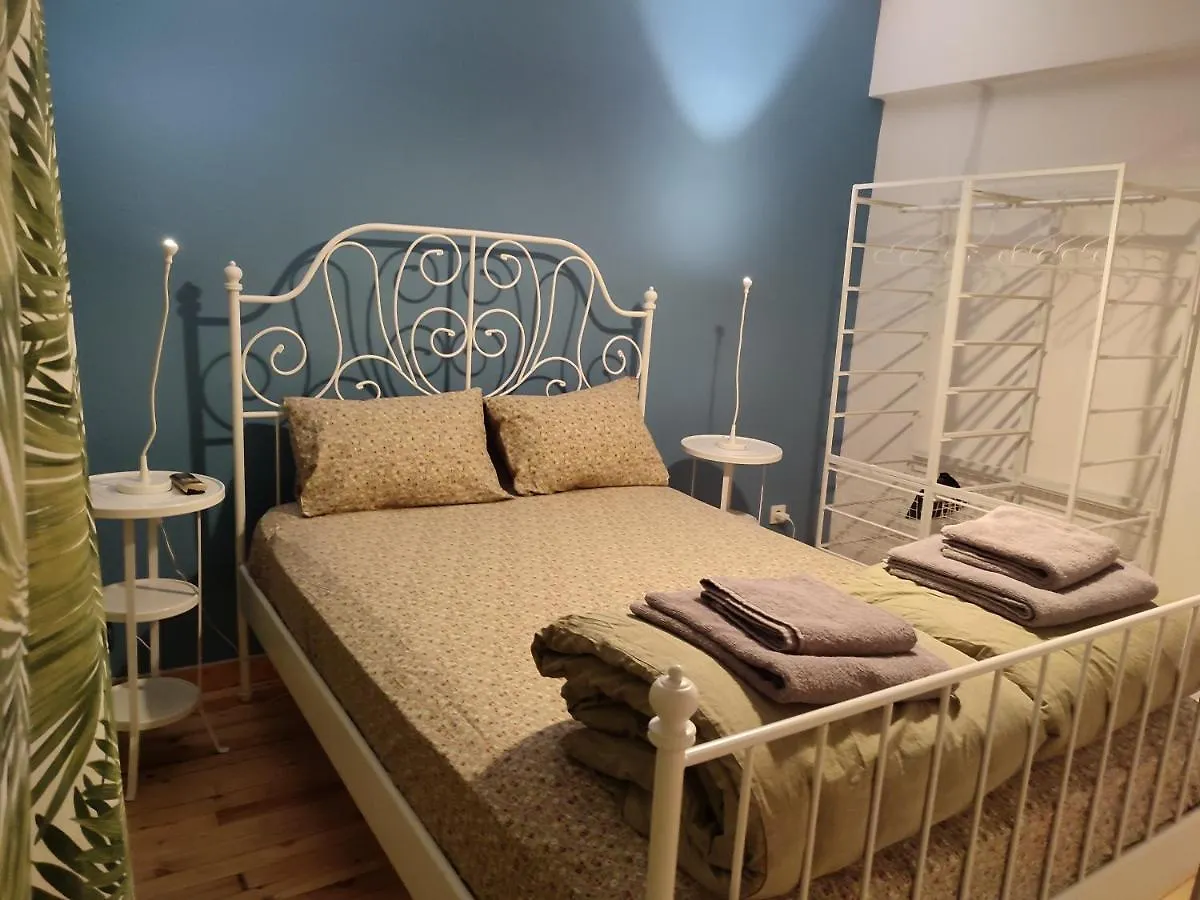 Kunterbunt Istanbul Apartment