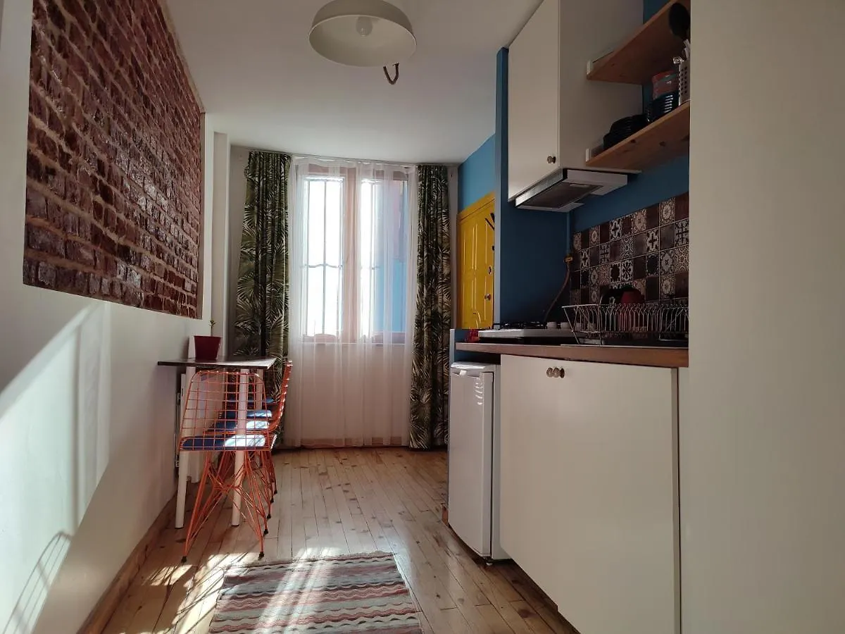 Kunterbunt Istanbul Apartment