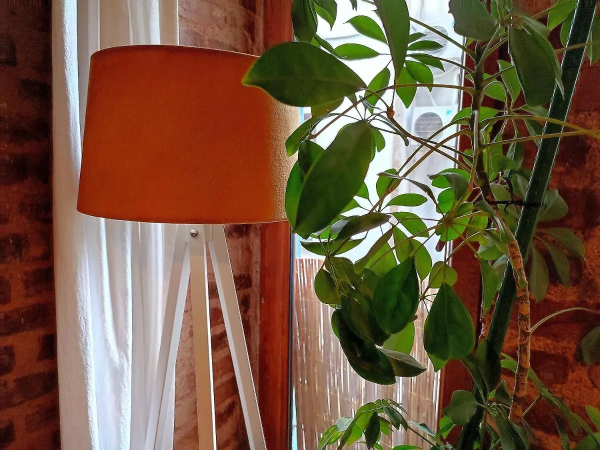 Kunterbunt Istanbul Apartment